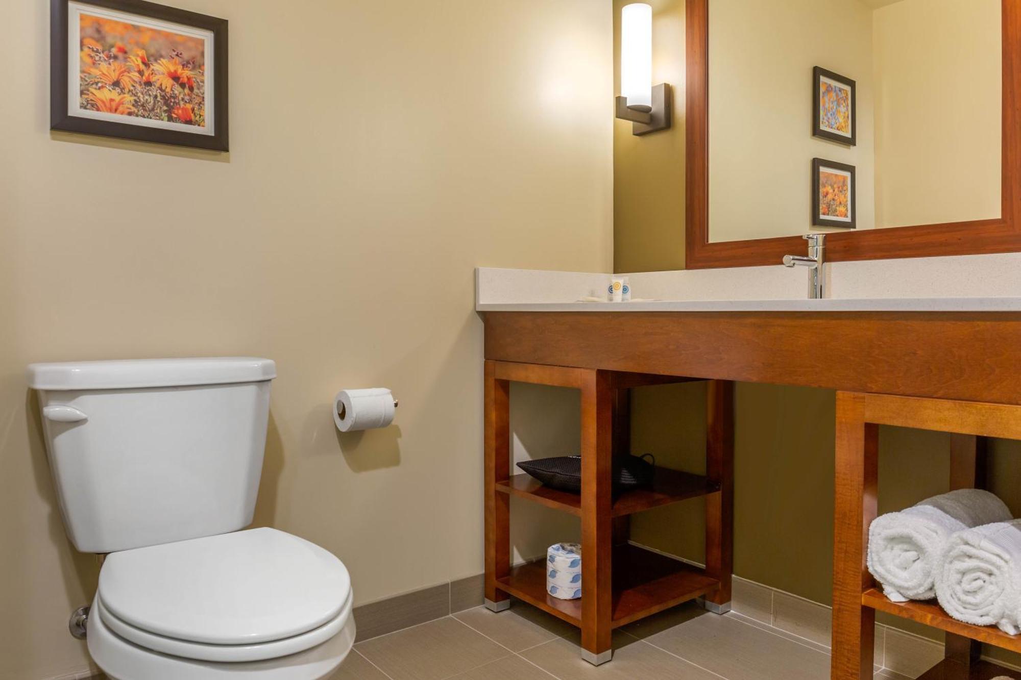 Comfort Inn & Suites Gap Amish Country Ngoại thất bức ảnh